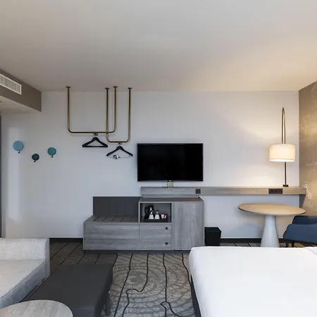 Hyatt Place Frankfurt Airport-2