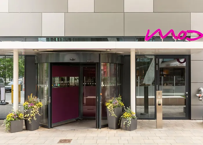 Moxy Frankfurt Airport Hotel